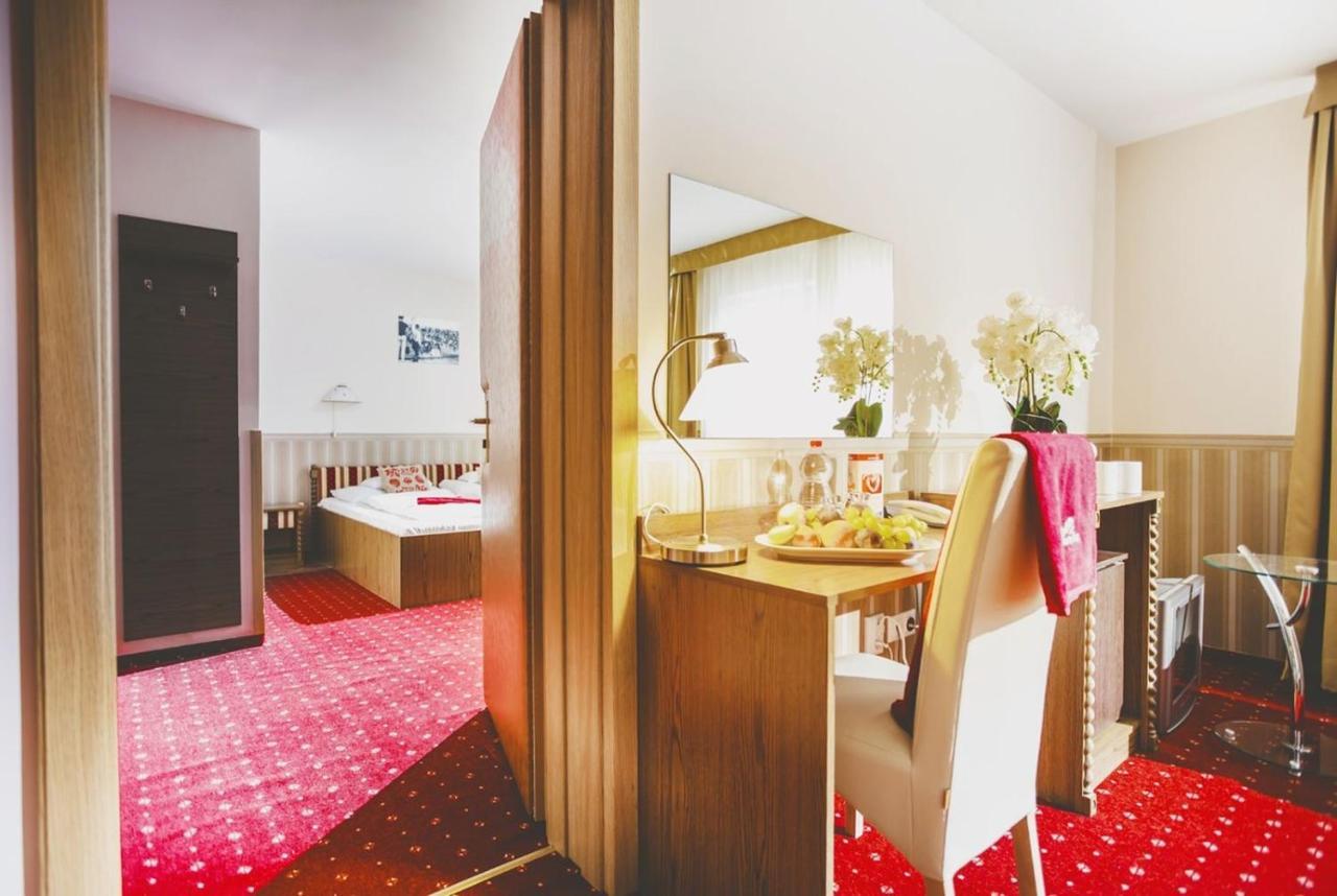 Hotel Piroska Bük Buitenkant foto
