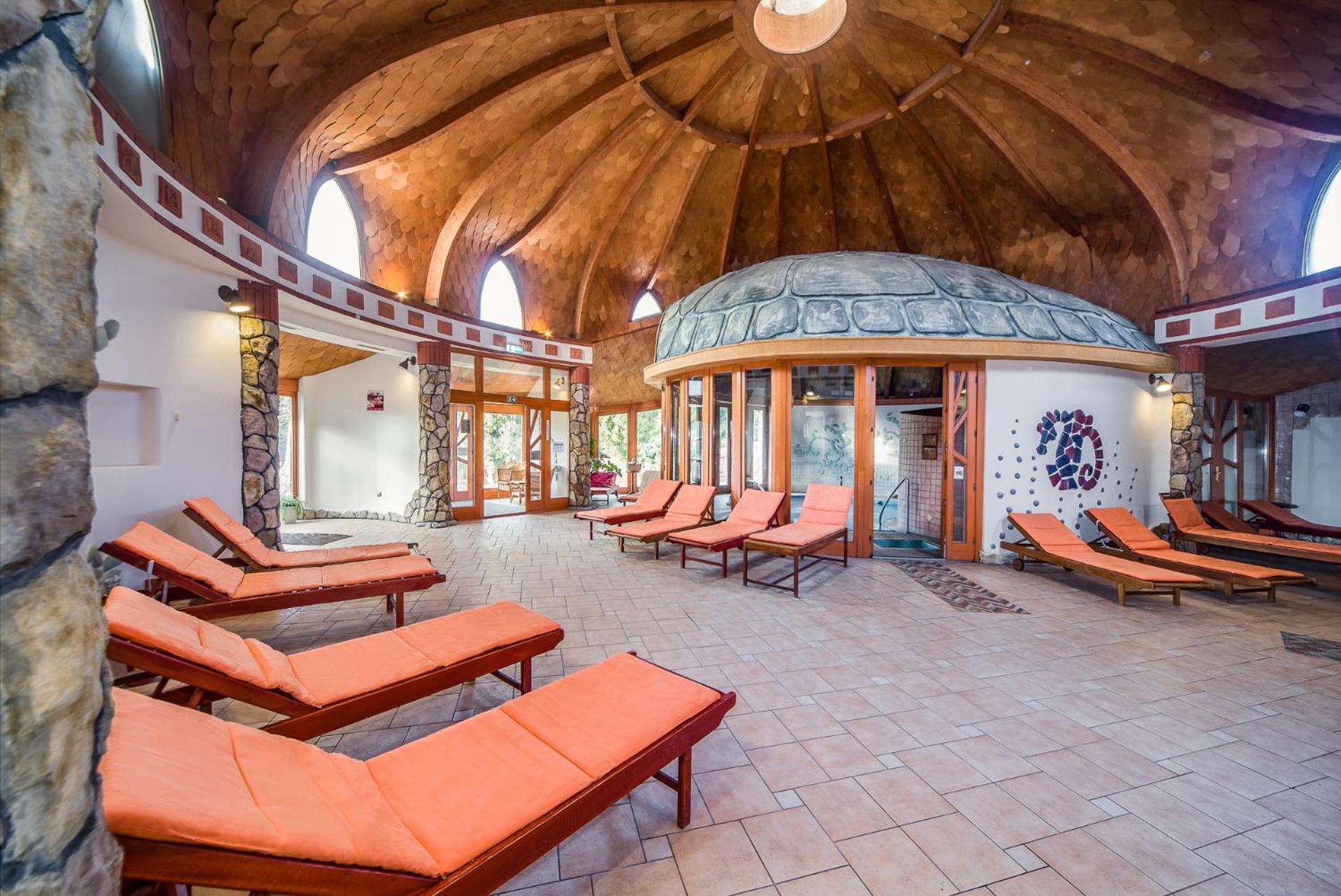 Hotel Piroska Bük Buitenkant foto