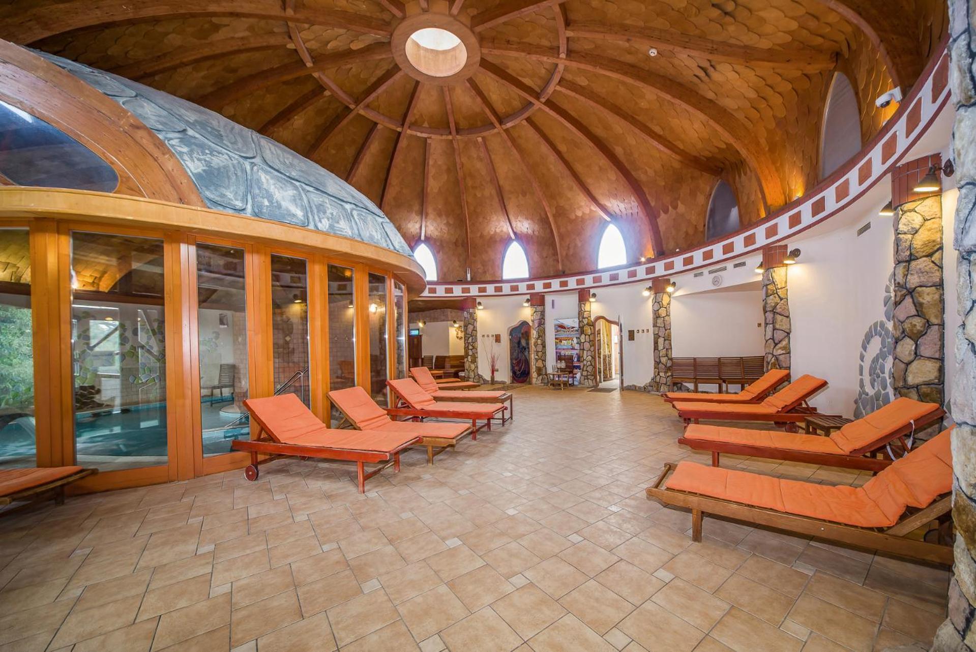 Hotel Piroska Bük Buitenkant foto