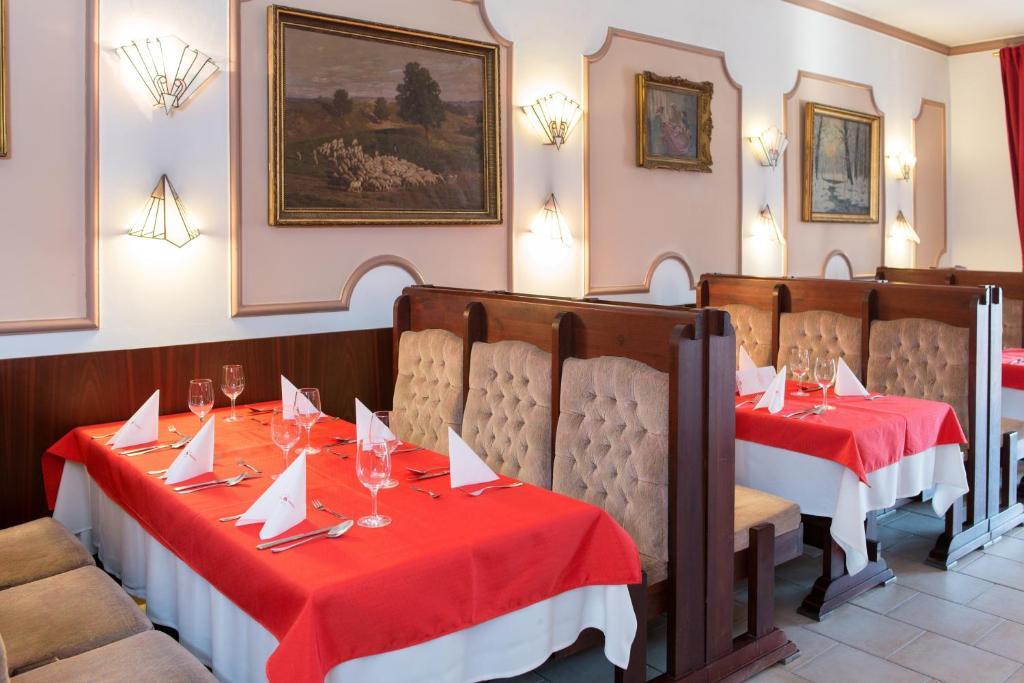 Hotel Piroska Bük Buitenkant foto